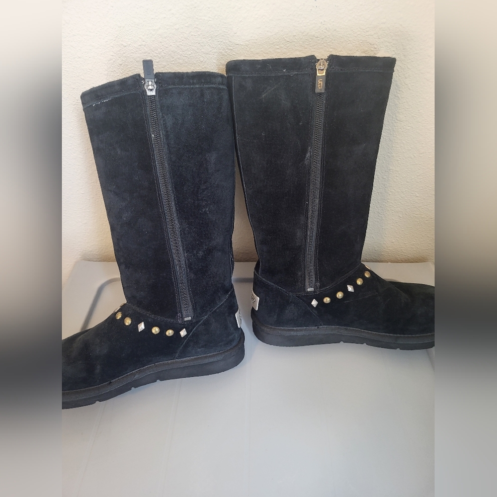 UGG Women's Avondale Black Boots with Gold and Silver Accents, Size Womens 7 - Picture 4 of 10